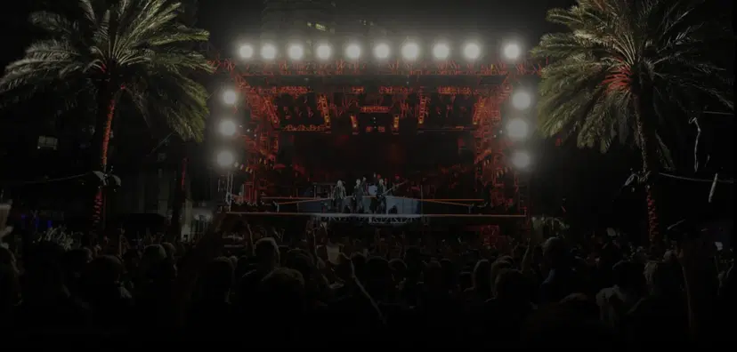 Fontainebleau NYE concert with crowd